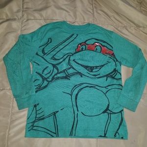 Boy's Old Navy shirt size Medium